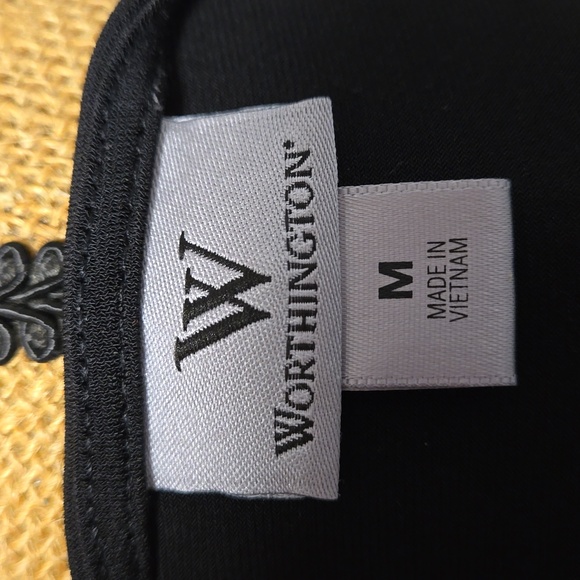 3 Tops - Picture 5 of 8